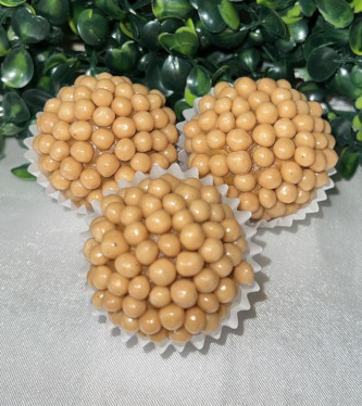 Brigadeiro de Caramelo Salgado - 16 unidades||Salted Caramel Brigadeiro - 16 units||Brygadeiro z solonym karmelem - 16 sztuk